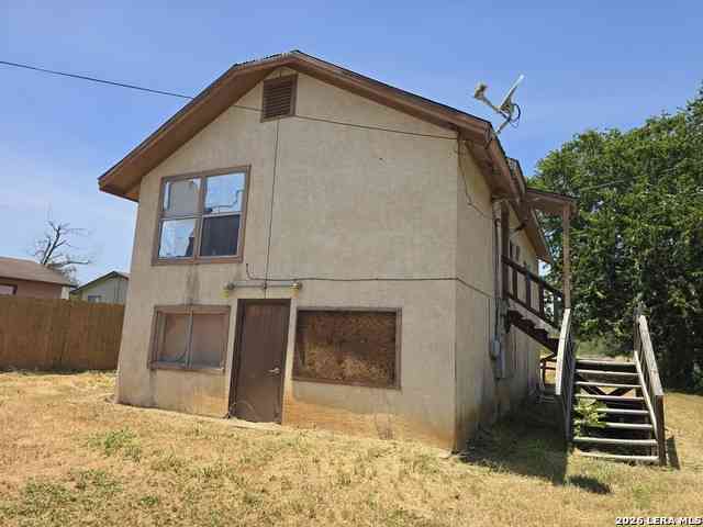 Homes For Sale - 605 E<br/> Floresville, TX 78114