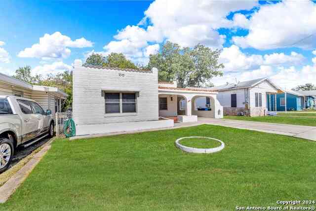 Homes For Sale - 627 Cottonwood<br/> San Antonio, TX 78225