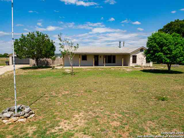 Homes For Sale - 472 Valley View Trail<br/> Medina, TX 78055