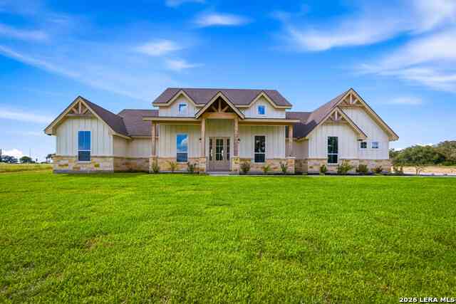 Homes For Sale - 314 Firewheel Loop<br/> Floresville, TX 78114