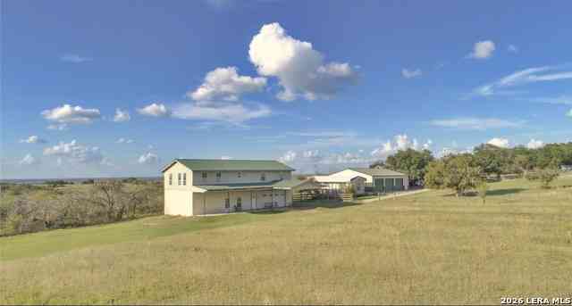 Homes For Sale - 3371 Rathkamp Dreyer Rd<br/> Yoakum, TX 77995