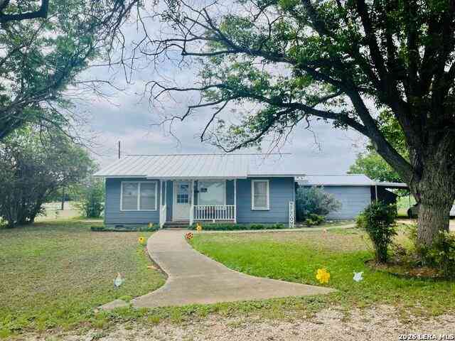 Homes For Sale - 980 County Road 443<br/> Hondo, TX 78861