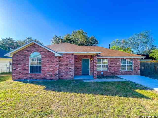 Homes For Sale - 1300 Taylor St<br/> Beeville, TX 78102