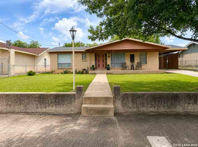 Homes For Sale - 2178 Maverick Dr<br/> Eagle Pass, TX 78852