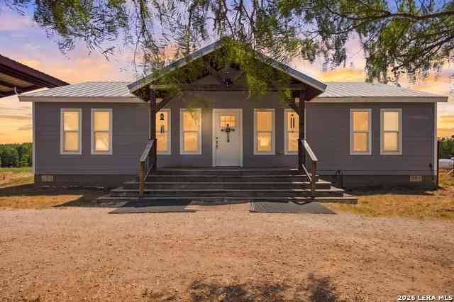 Homes For Sale - 159 County Road 641<br/> Hondo, TX 78861