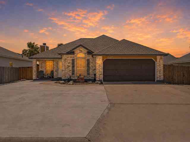 Homes For Sale - 15225 Barataria Dr<br/> Corpus Christi, TX 78418