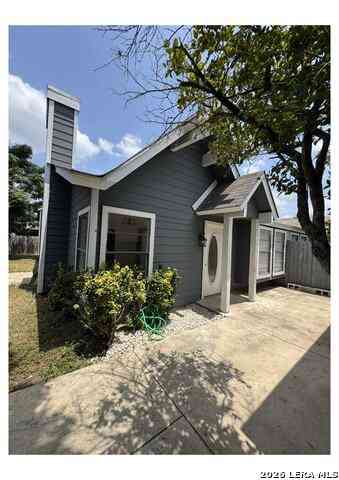 Townhouse For Sale - 9611 Simplicity Dr<br/> San Antonio, TX 78245