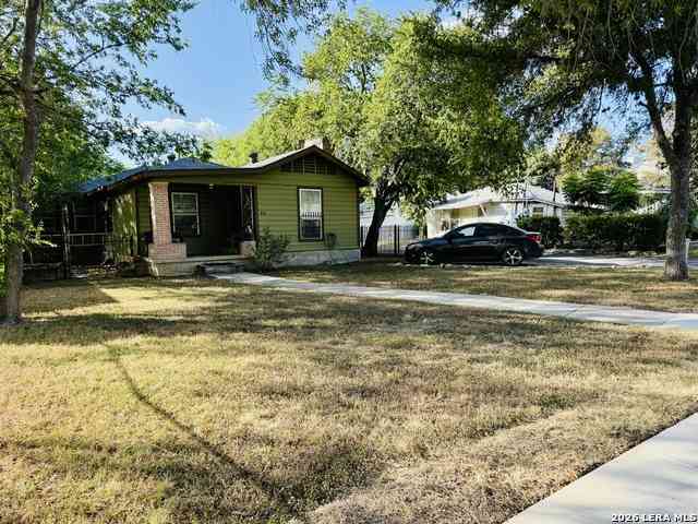Homes For Sale - 611 Thomas Jefferson Dr<br/> San Antonio, TX 78228