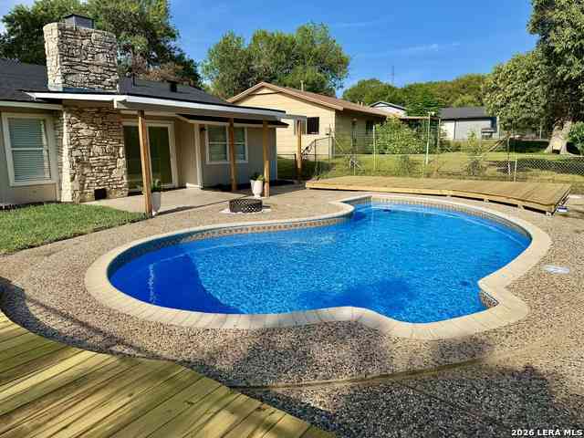 Homes For Sale - 7701 Leafy Hollow Ct<br/> Live Oak, TX 78233