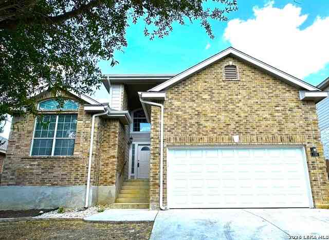 Homes For Sale - 756 San Luis<br/> New Braunfels, TX 78132