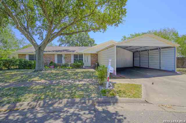 Homes For Sale - 805 Olympic<br/> Beeville, TX 78102