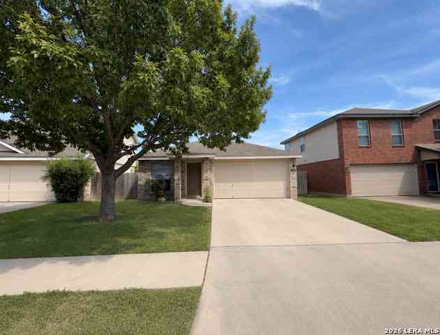 Homes For Sale - 9514 Caspian Frst<br/> Bexar County, San Antonio, TX 78254