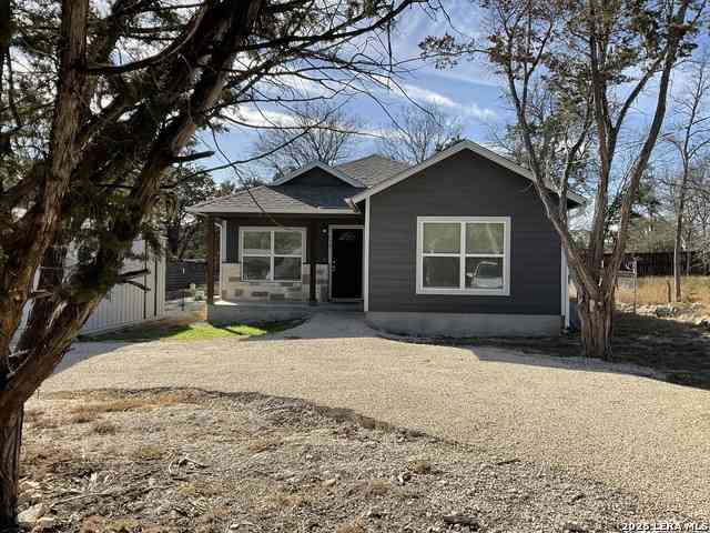 Homes For Sale - 578 Misty Gln<br/> Canyon Lake, TX 78133
