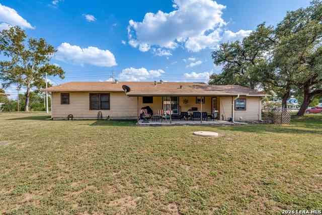 Homes For Sale - 614 E Martindale St<br/> Seguin, TX 78155