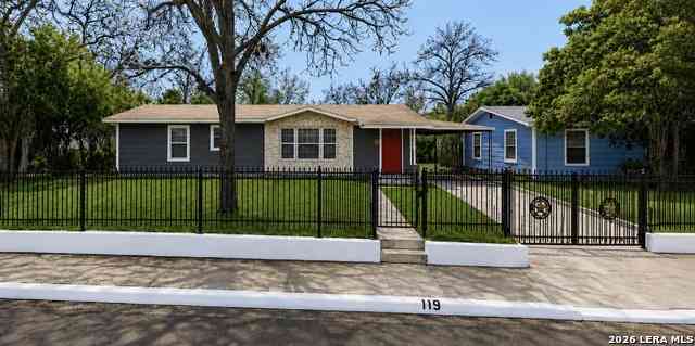 Homes For Sale - 119 Livingston<br/> Bexar County, San Antonio, TX 78214