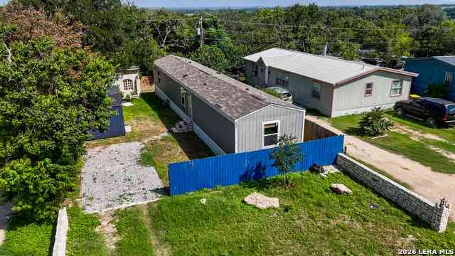 Mobile Home For Sale - 453 E Zipp Rd<br/> New Braunfels, TX 78130