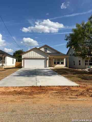 Homes For Sale - 504 Hickory St<br/> Atascosa County, Jourdanton, TX 78026