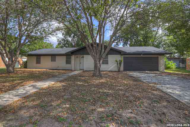 Homes For Sale - 153 Swan Dr<br/> Comal County, New Braunfels, TX 78130