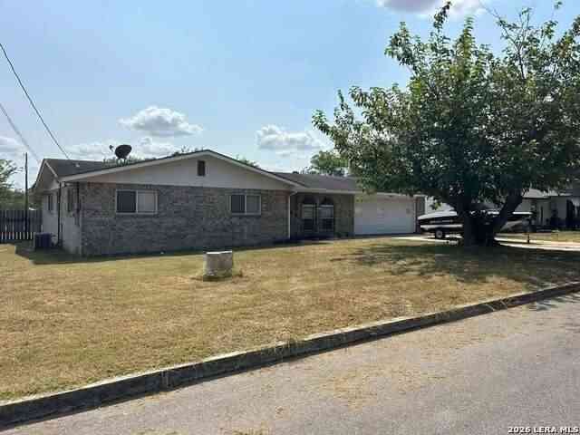 Homes For Sale - 225 Barcelona<br/> Comal County, New Braunfels, TX 78130