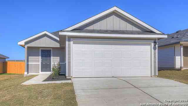 Homes For Sale - 2108 Windflower Lane<br/> Luling, TX 78648