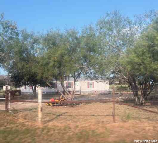 Mobile Home For Sale - 138 Terrace Hill<br/> Floresville, TX 78114