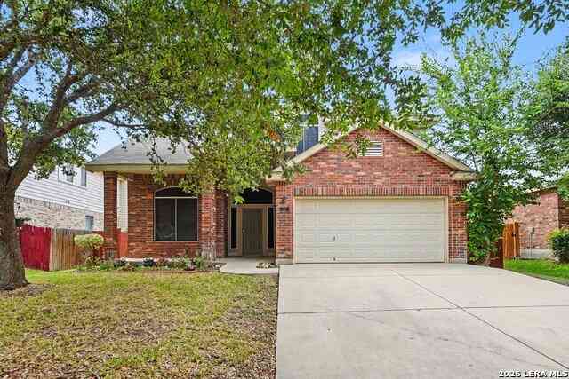 Homes For Sale - 121 Yeager Cir<br/> Cibolo, TX 78108