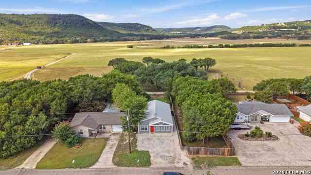 Homes For Sale - 464 Pecan Row<br/> Canyon Lake, TX 78132