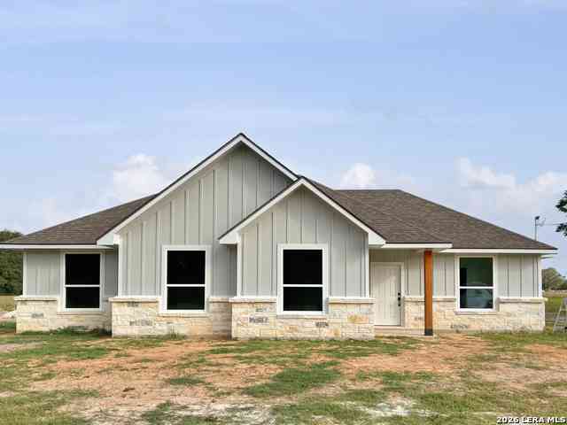 Homes For Sale - 189 Campbell Dr<br/> Canyon Lake, TX 78133