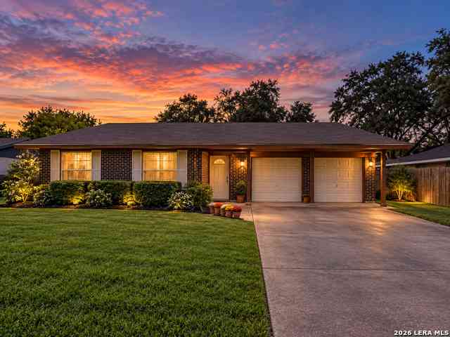 Homes For Sale - 1406 Las Palmas<br/> Bee County, Beeville, TX 78102