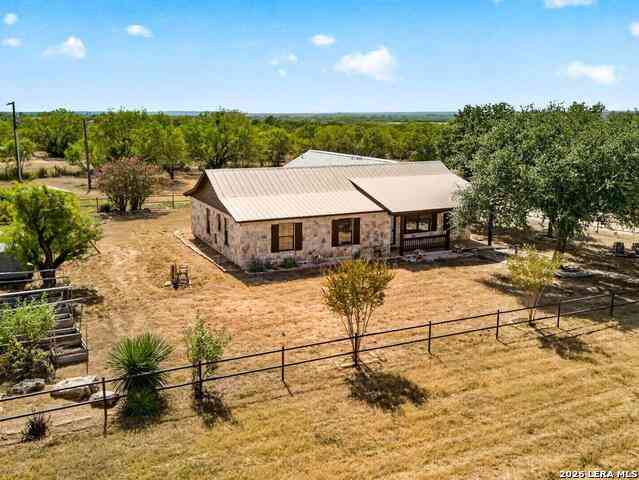 Homes For Sale - 5431 State Highway 173 N<br/> Medina County, Devine, TX 78016