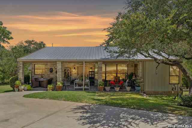 Homes For Sale - 504 Buck Trl<br/> Canyon Lake, TX 78133