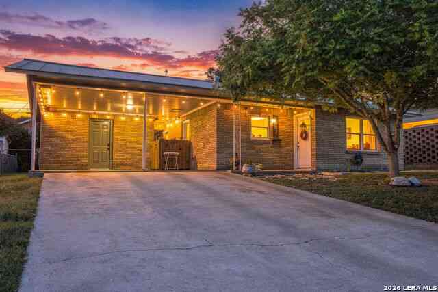 Homes For Sale - 1602 Deer Trl<br/> Kerr County, Kerrville, TX 78028