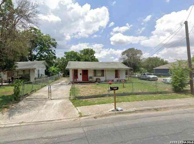 Homes For Sale - 670 Kendalia Ave<br/> San Antonio, TX 78221