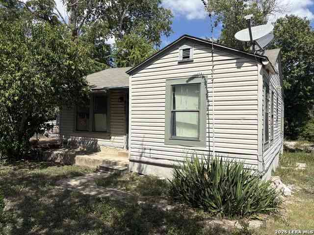 Homes For Sale - 1935 Lamar St<br/> San Antonio, TX 78202