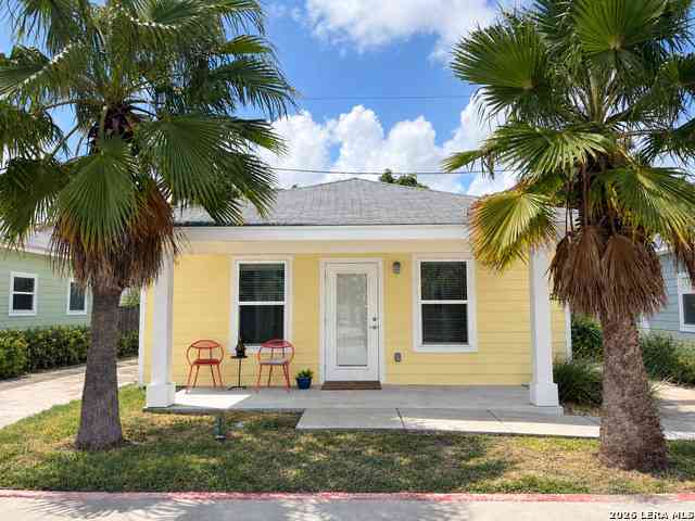 Homes For Sale - 137 Oasis Cir<br/> Rockport, TX 78382