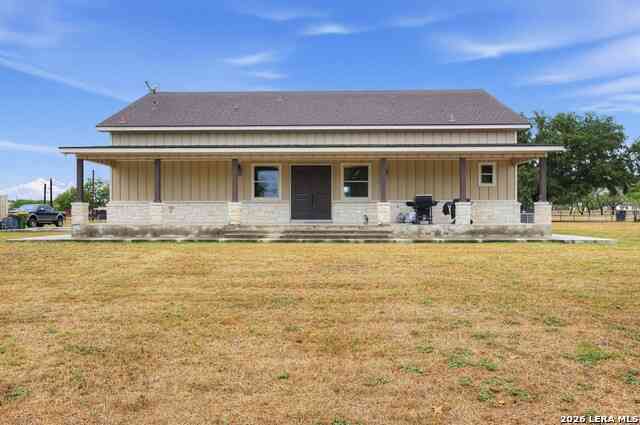 Homes For Sale - 105 Oak View Dr<br/> La Vernia, TX 78121