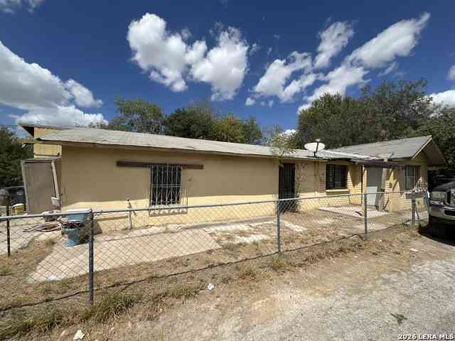 Homes For Sale - 34 County Road 521<br/> Eagle Pass, TX 78852