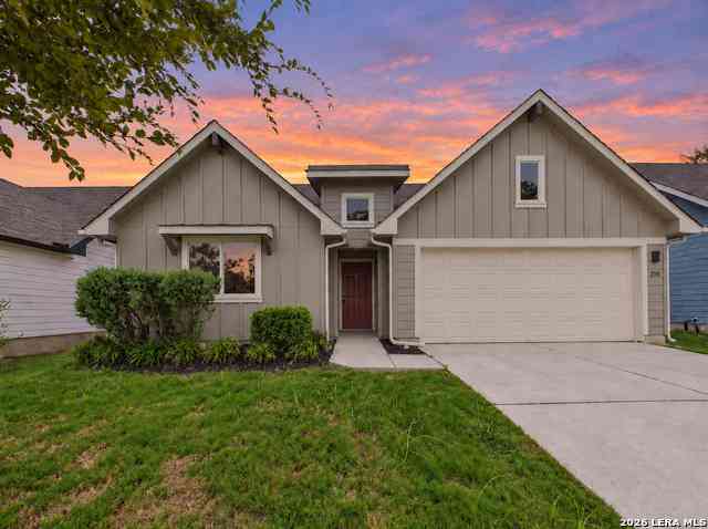 Homes For Sale - 208 Ida Loop<br/> Seguin, TX 78155
