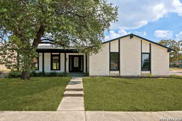 Homes For Sale - 13702 Pebble Walk<br/> San Antonio, TX 78217