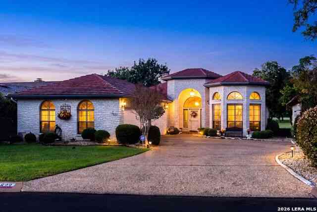 Homes For Sale - 523 Oakland Hills Ln<br/> Kerr County, Kerrville, TX 78028