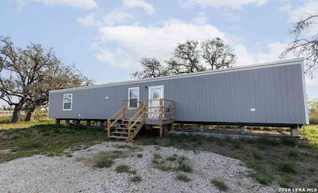 Mobile Home For Sale - 937 County Road 7711<br/> Medina County, Devine, TX 78016