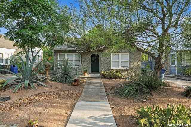 Homes For Sale - 109 Thorain Blvd<br/> San Antonio, TX 78212