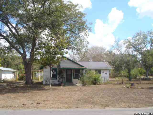 Homes For Sale - 921 Pecan St<br/> Seguin, TX 78155