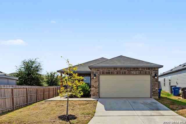 Homes For Sale - 10615 Welder Oak<br/> San Antonio, TX 78223