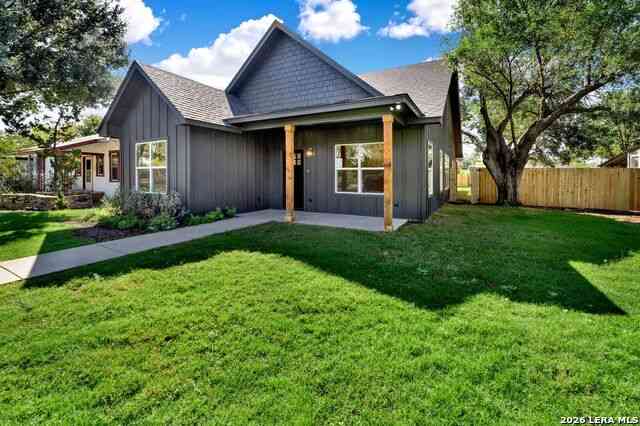 Homes For Sale - 1407 21st St<br/> Hondo, TX 78861