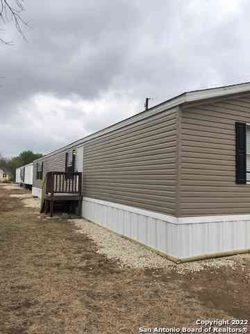 Mobile Home For Rent - 1914 14th St #12<br/> Medina County, Hondo, TX 78861