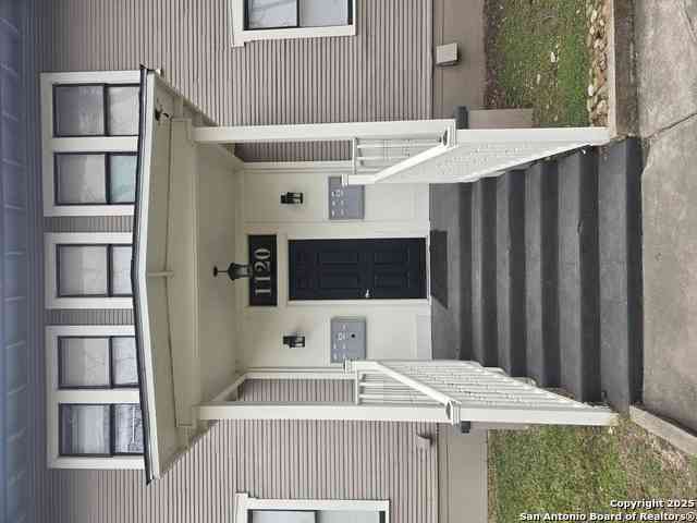 Multifamily For Rent - 1120 W Woodlawn Ave #6<br/> San Antonio, TX 78201