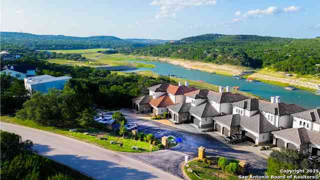 Condo For Rent - 17545 E Reed Parks Rd #2<br/> Jonestown, TX 78645