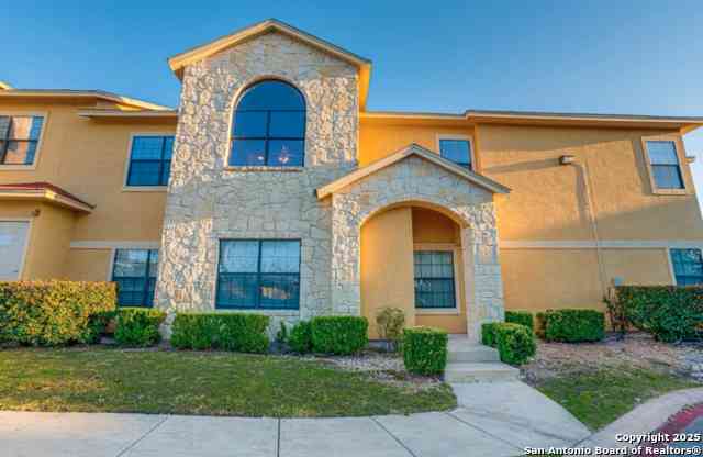 Condo For Rent - 6160 Eckhert #103<br/> San Antonio, TX 78240