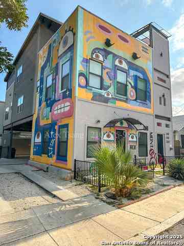 Multifamily For Rent - 811 Montana St #1301<br/> San Antonio, TX 78203